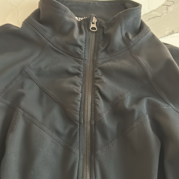 Zella jacket - Picture 3 of 6